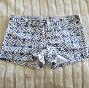 SO 100 Preppy White Shorts